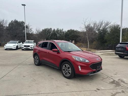 2020 Ford Escape SEL