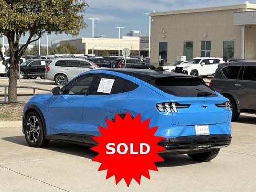 2022 Ford Mustang Mach-E Premium