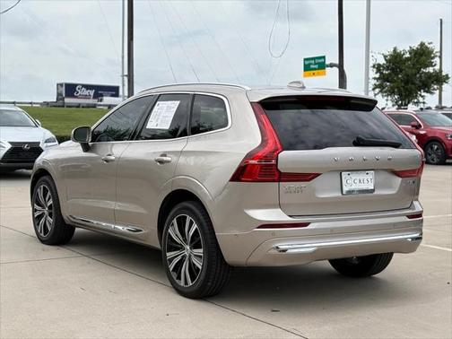 2023 Volvo XC60 B5 Plus Bright Theme