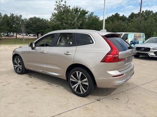 2023 Volvo XC60 B5 Plus Bright Theme