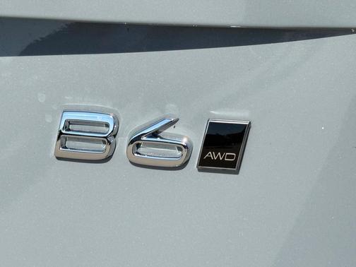 2026 Volvo XC90 B6 Ultra 7-Seater