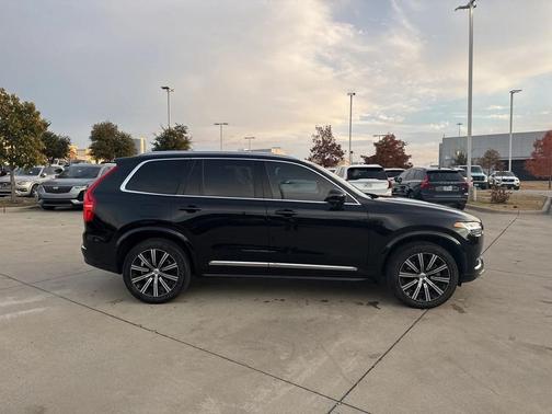 2024 Volvo XC90 B6 Plus Bright Theme