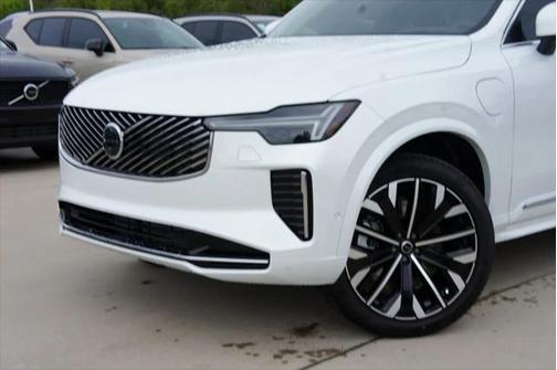 2025 Volvo XC90 Plug-In Hybrid T8 (2025.5) Ultra 7-Seater