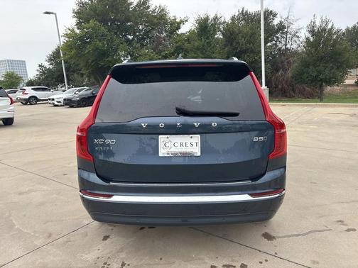 2024 Volvo XC90 B5 Plus