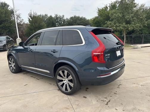 2024 Volvo XC90 B5 Plus