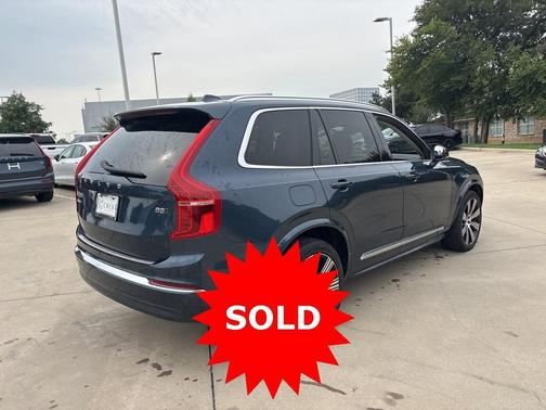 2024 Volvo XC90 B5 Plus