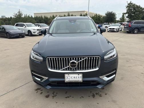 2024 Volvo XC90 B5 Plus