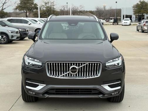 2023 Volvo XC90 B6 Plus 6-Seater