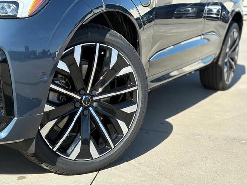 2026 Volvo XC60 Plug-In Hybrid T8 Ultra