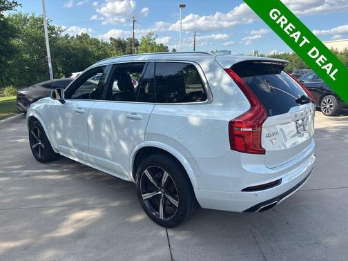 Crystal White Pearl Metallic 2017 Volvo XC90 T5 R-Design