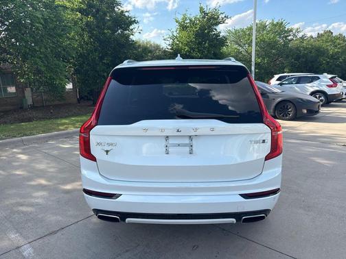 Crystal White Pearl 2017 Volvo XC90 T5 R-Design