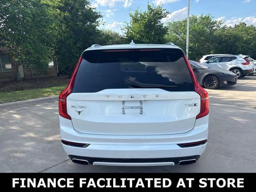 Crystal White Pearl Metallic 2017 Volvo XC90 T5 R-Design