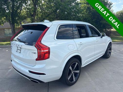 Crystal White Pearl Metallic 2017 Volvo XC90 T5 R-Design