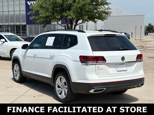 Pure White 2021 Volkswagen Atlas 2.0T SE w/Technology
