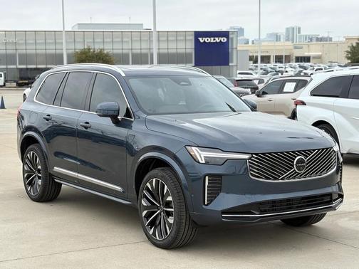 2026 Volvo XC90 B6 Plus 7-Seater
