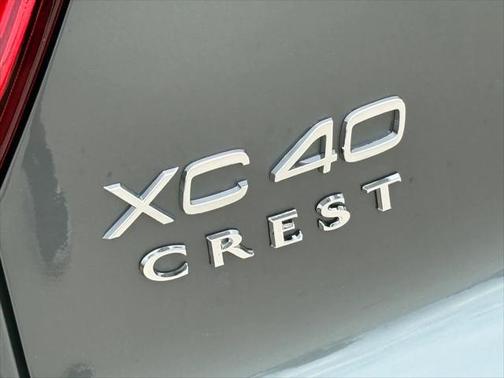 2026 Volvo XC40 B5 Core