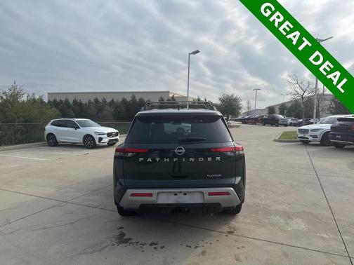 2023 Nissan Pathfinder Platinum