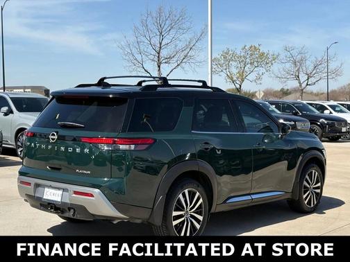 2023 Nissan Pathfinder Platinum