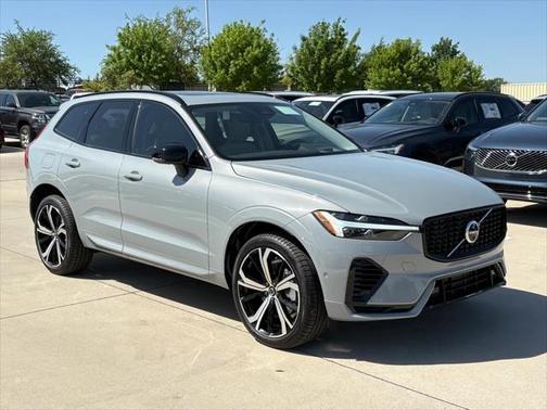 2025 Volvo XC60 Plug-In Hybrid T8 Ultra
