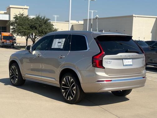 2026 Volvo XC90 B5 Core