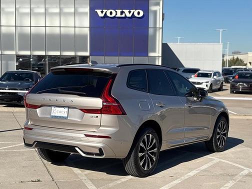 2025 Volvo XC60 B5 Plus