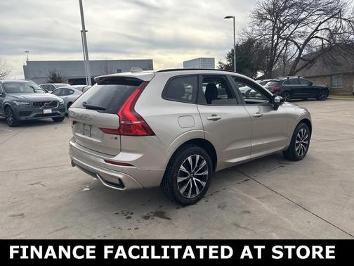 2025 Volvo XC60 B5 Plus