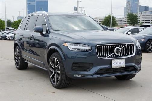 2022 Volvo XC90 T6 Momentum
