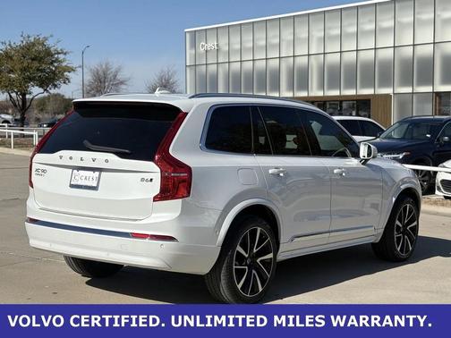 2024 Volvo XC90 B6 Plus Bright Theme