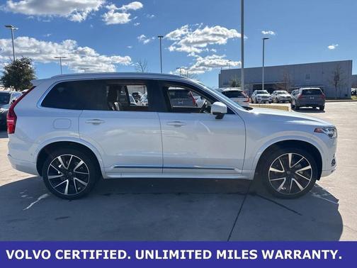 2024 Volvo XC90 B6 Plus Bright Theme