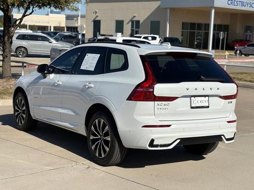 2025 Volvo XC60 B5 Plus