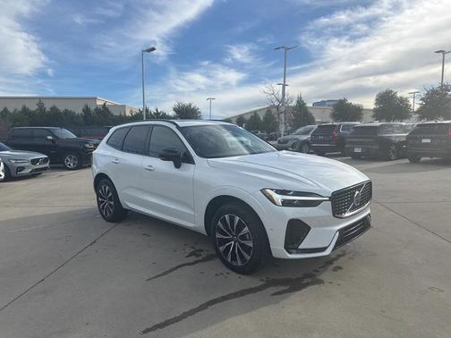 2025 Volvo XC60 B5 Plus