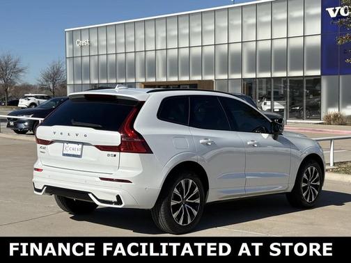 2025 Volvo XC60 B5 Plus