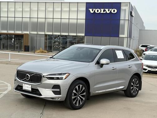 2023 Volvo XC60 B5 Plus Bright Theme