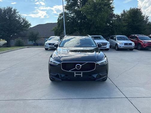 2020 Volvo XC60 T5 Momentum