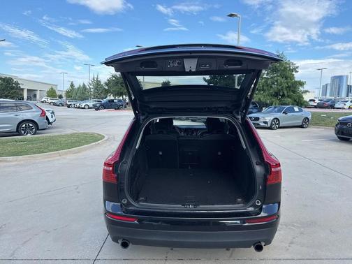 2020 Volvo XC60 T5 Momentum