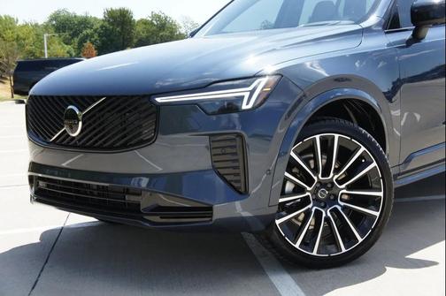 2026 Volvo XC90 B6 Ultra Dark Theme 6-Seater