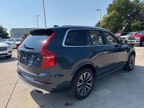2020 Volvo XC90 T5 Momentum