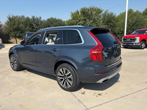 2020 Volvo XC90 T5 Momentum