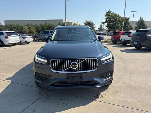 2020 Volvo XC90 T5 Momentum