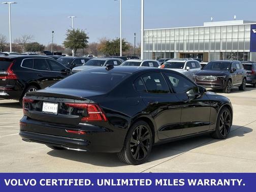 2024 Volvo S60 B5 Plus Dark Theme