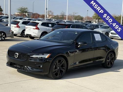2024 Volvo S60 B5 Plus Dark Theme