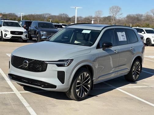 2026 Volvo XC90 Plug-In Hybrid T8 Ultra Dark Theme 6-Seater