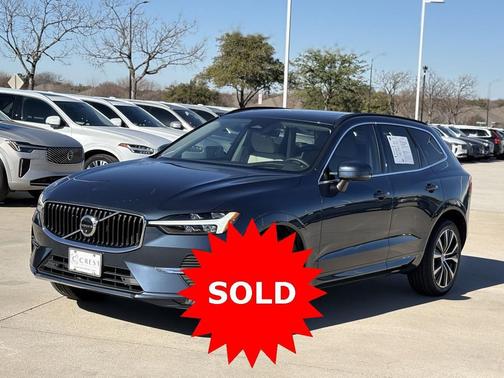 2022 Volvo XC60 B5 Momentum