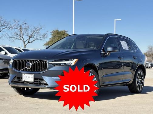 2022 Volvo XC60 B5 Momentum