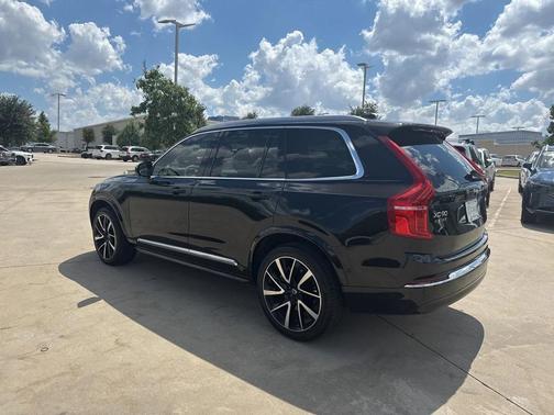 2025 Volvo XC90 B6 Plus 7-Seater