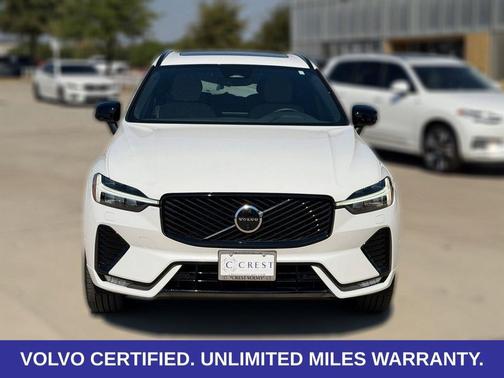 Crystal White Metallic 2026 Volvo XC60 B5 Plus