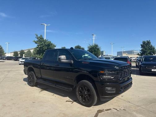 Diamond Black Crystal Pearlcoat 2026 RAM 2500 Big Horn