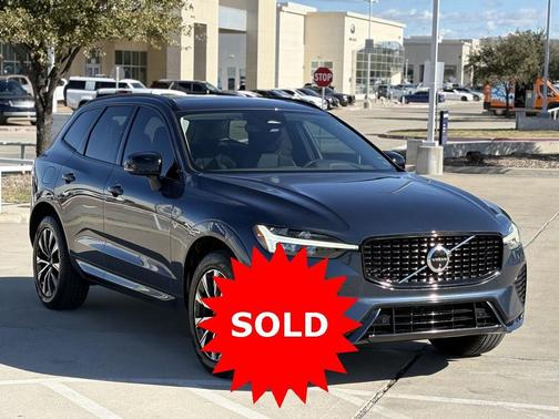 2024 Volvo XC60 B5 Plus Dark Theme