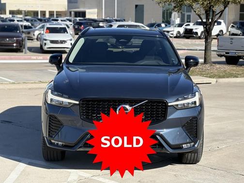 2024 Volvo XC60 B5 Plus Dark Theme