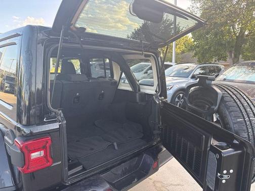 Black Clearcoat 2025 Jeep Wrangler Sahara 4xe Sky One-Touch Power-Top